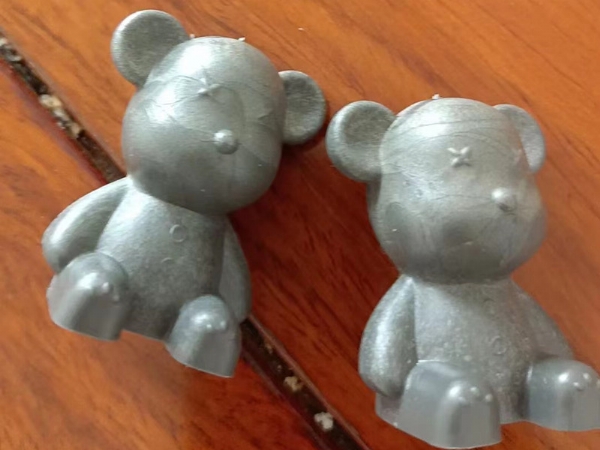 濟寧安屹工貿(mào)承接注塑模具和注塑產(chǎn)品代工，金日接單網(wǎng)紅小熊杯，日產(chǎn)8萬只